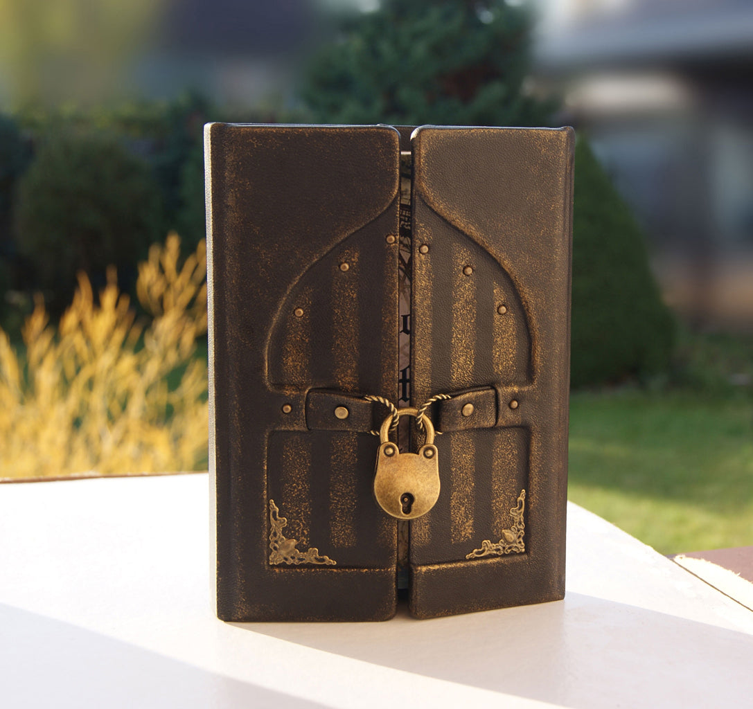 Handmade leather journal standard size