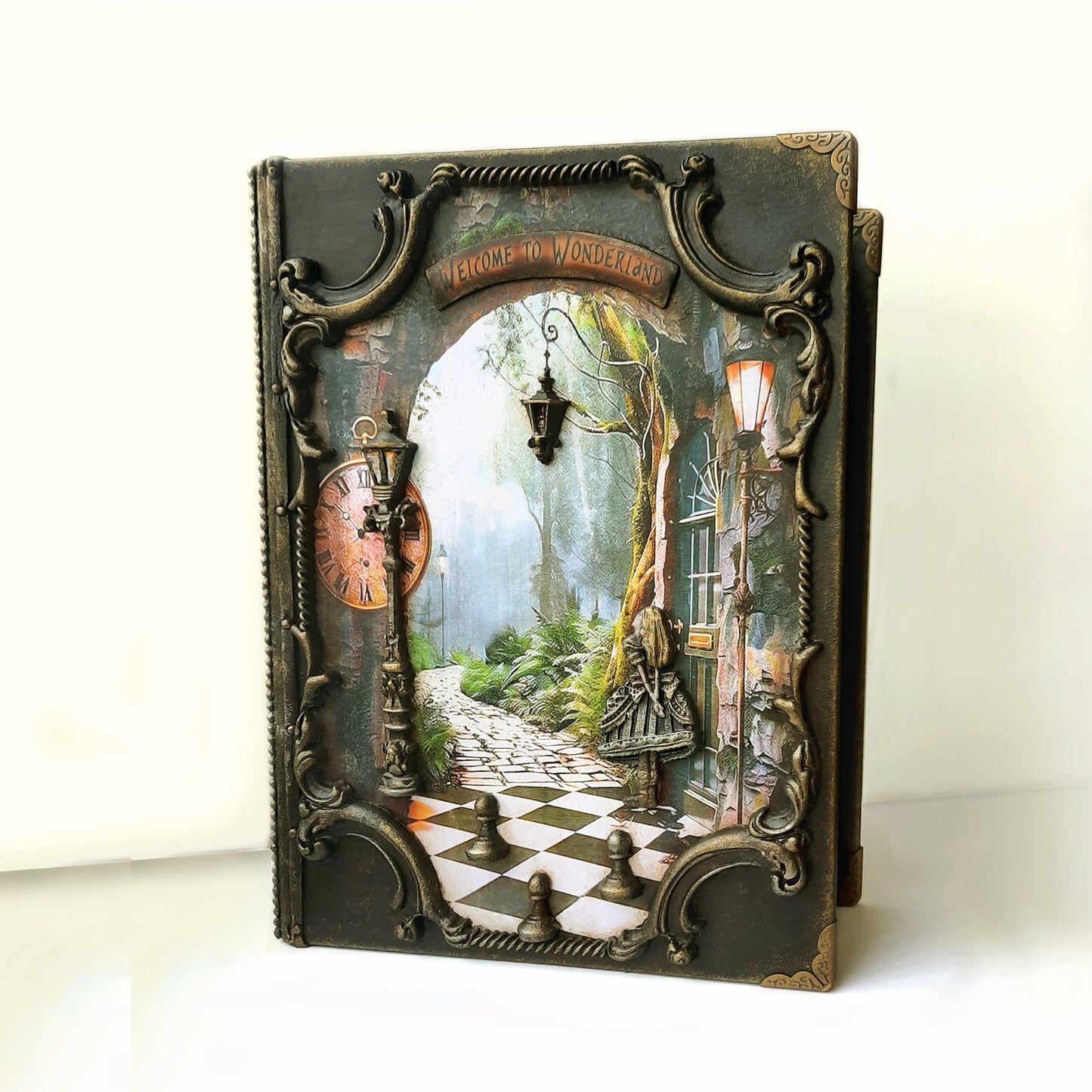 Alice in Wonderland Box