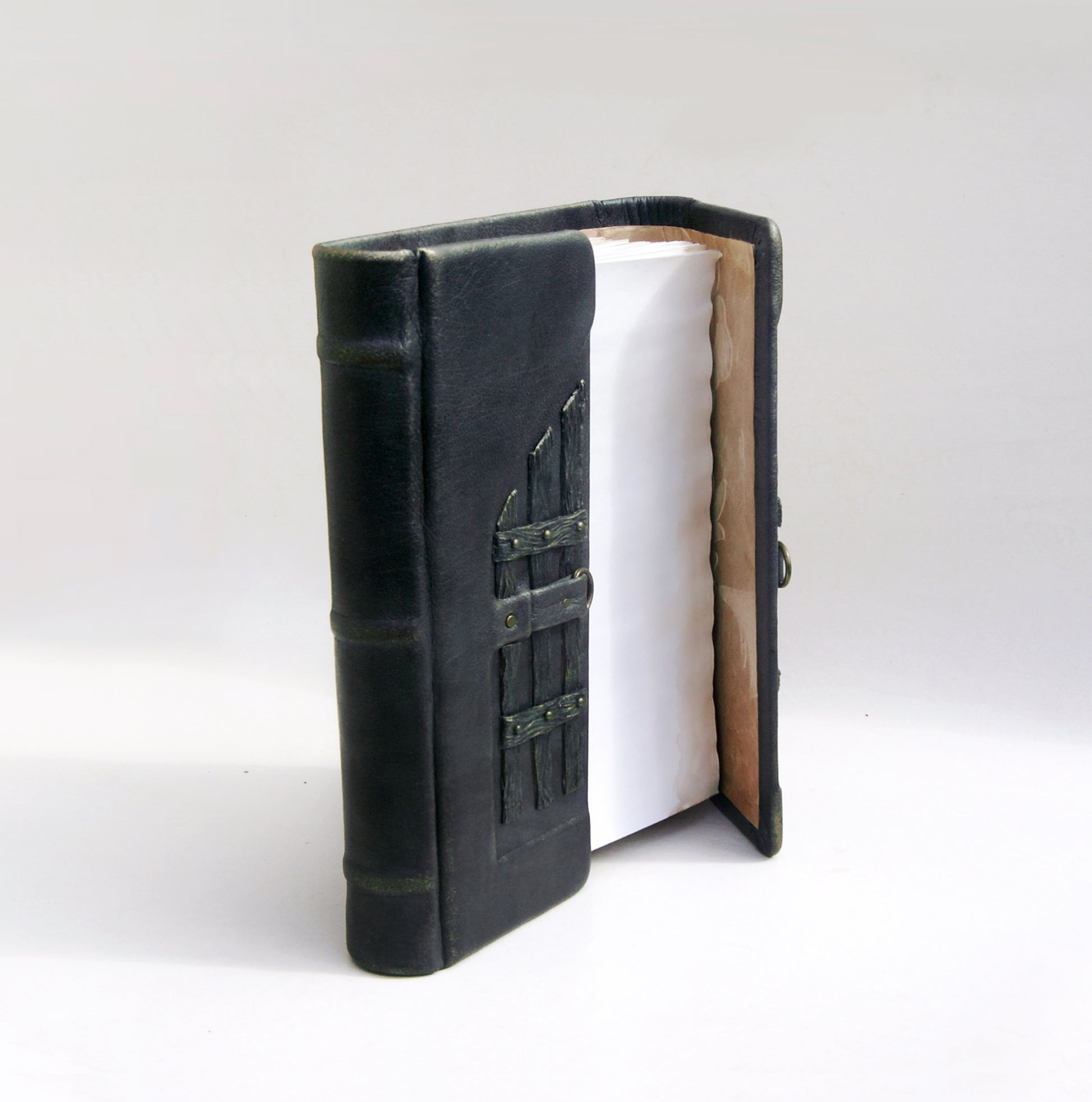 Leather journal with lockable door, Vintage style 