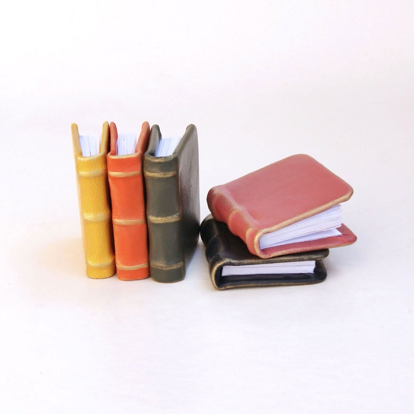 Set of 5 tiny leather journals, Miniature blank books